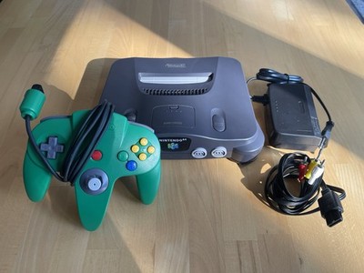 Nintendo 64 Konsole mit Controller & Kabeln