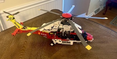 LEGO 42145 Technic Airbus H175 Rescue Helicopter  ***Read Description***