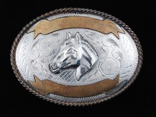 RE07151 VINTAGE 1970s HORSE ENGRAVED WESTERN COWBOY BELT BUCKLE