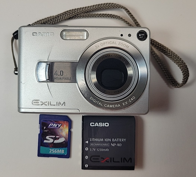 CASIO EXILIM EX-Z40 デジカメ　デジタルカメラ　3701 Casio Exilim EX-Z40 4.0MP Compact Digital Camera Untested