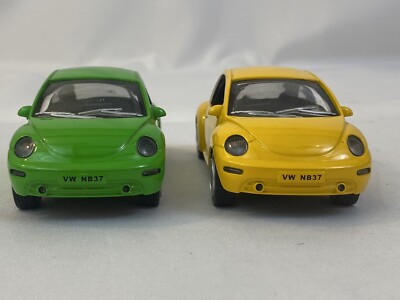Pair Of 1999 SMART TOYS YELLOW GREEN VOLKSWAGEN VW BEETLE Pullback