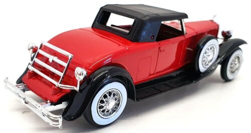 Solido 1/43 Scale Model Car AEA3360 - Duesenberg J - Red/Black - Picture 2 of 5