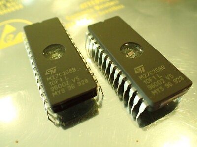 Puce EPROM 32K NMC27C32Q-45 - En Céramique, UV Effaçable - Pour Réparation Arcade/jukebox