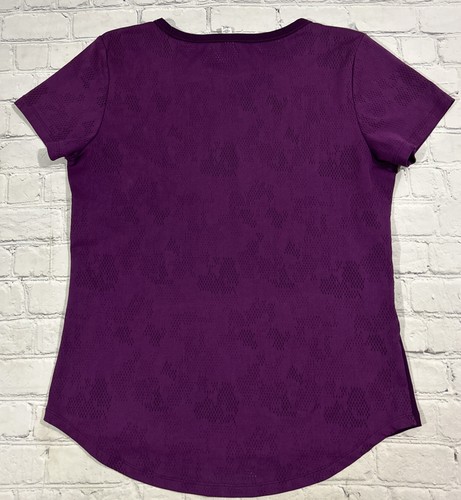 Under Armour Size XS Heatgear Loose Top Purple Short Sleeve Activewear Athletic - Picture 2 of 5