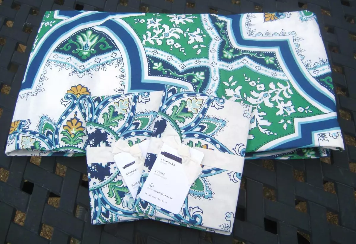 Pottery Barn Ashton Medallion Twin Duvet Cover 2 Standard Shams