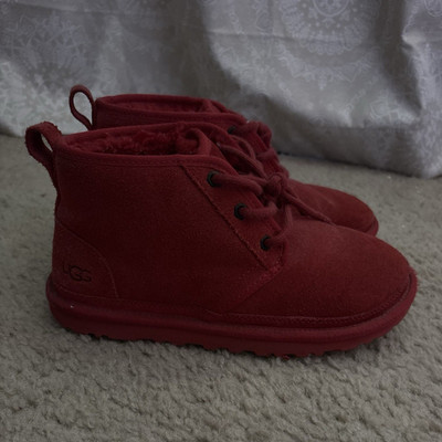 UGG Numels Unisex Kids 6.5 Red Suede Chukka Ankle Boots Lace Up