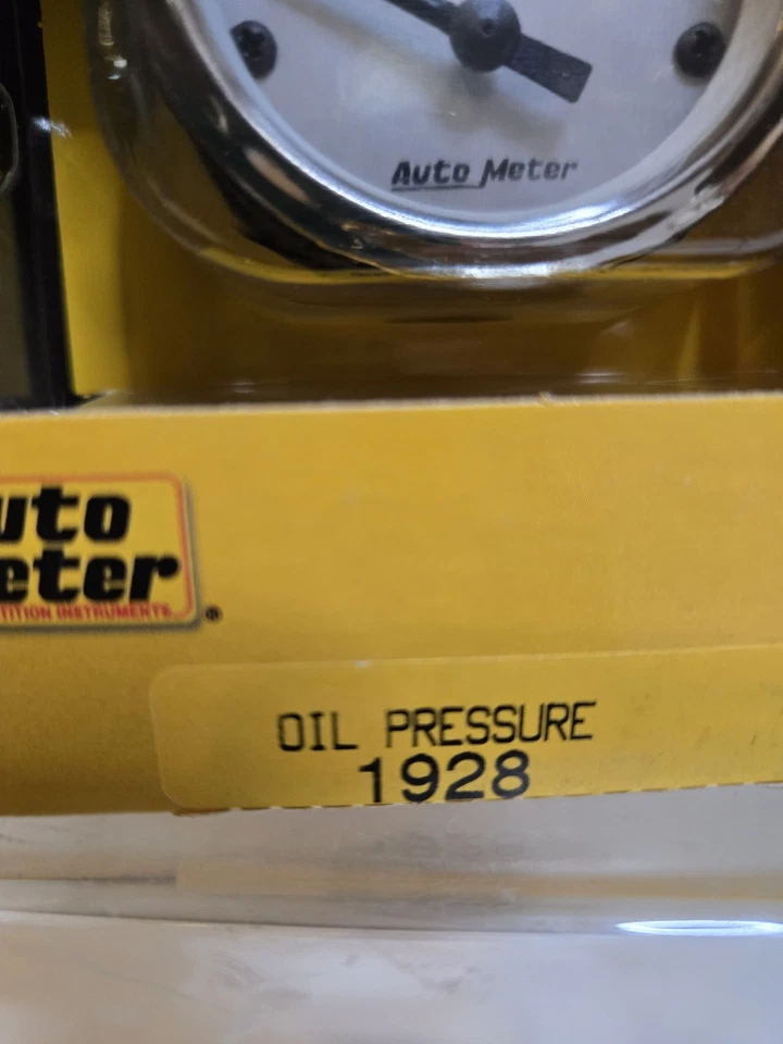 Auto Meter 1928 American Platinum Oil Pressure Gauge 2 1/16" Short Sweep NIB  - Image 3 of 4