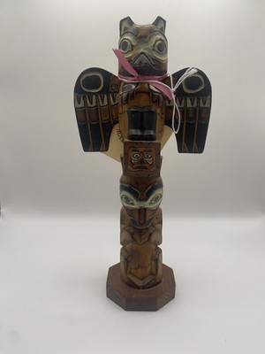 HAND CARVED BY PATRICK SEALE ALASKA RAVEN BEAR TOTEM 10  WOOD KETCHIKAN SIGNED