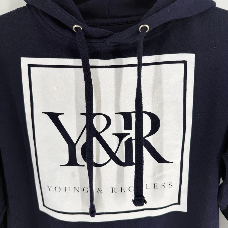 Sudadera con Capucha Young & Reckless Deletrear Bolsillos Canguro Azul Marino Blanco Talla S Foto 2 de 4