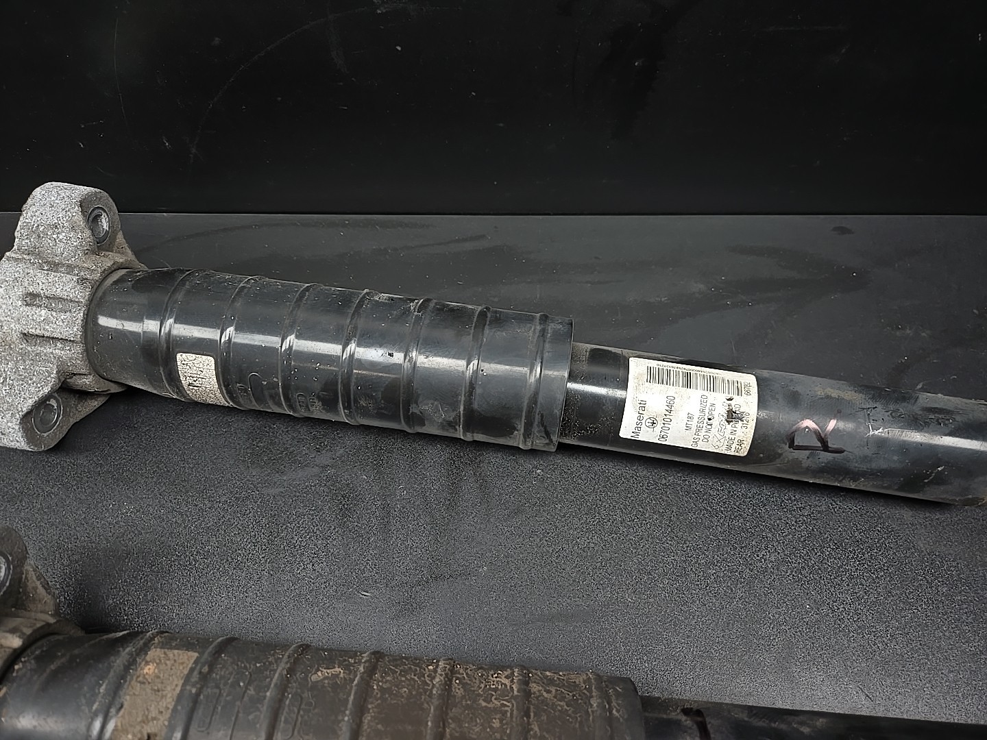 14-24 MASERATI GHIBLI - REAR LEFT & RIGHT SIDE SHOCK STRUT ABSORBER PAIR OEM