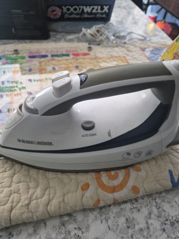 Black And Decker F1000 Type 1 - Tested Works