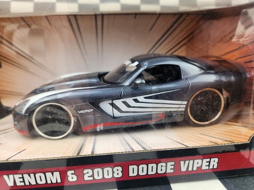 Jada 1:24 2008 Dodge Viper & Venom Diecast Model Car Marvel Spiderman - Picture 5 of 7