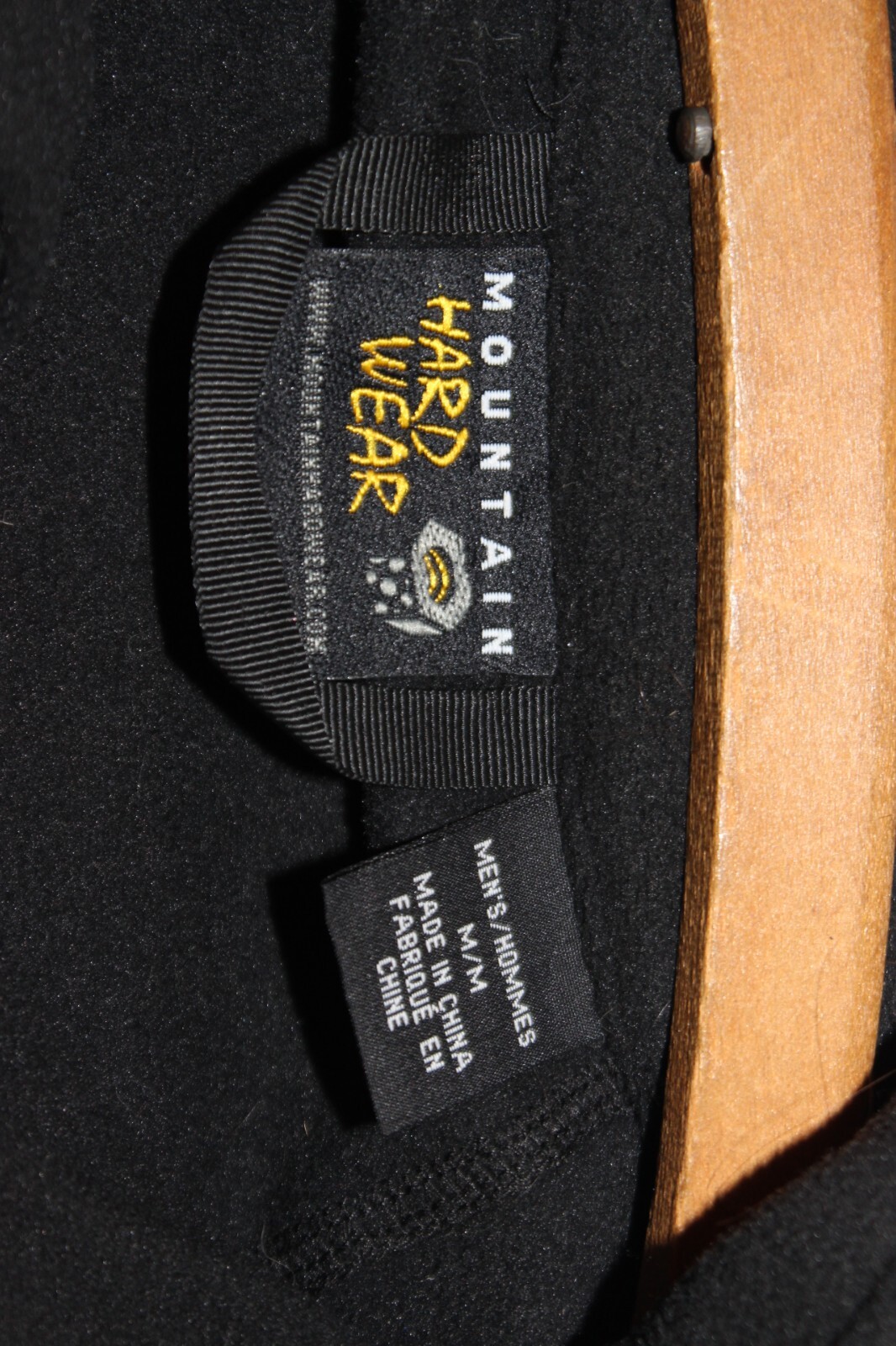 Mountain Hardware mid layer, size M - image 3