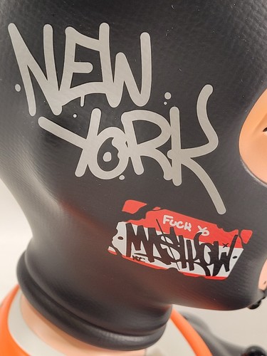 MASHKOW NYC X Sheisty Turbo Hood Fake Graffiti New York Face Figur - ohne Karton - Bild 13 von 14
