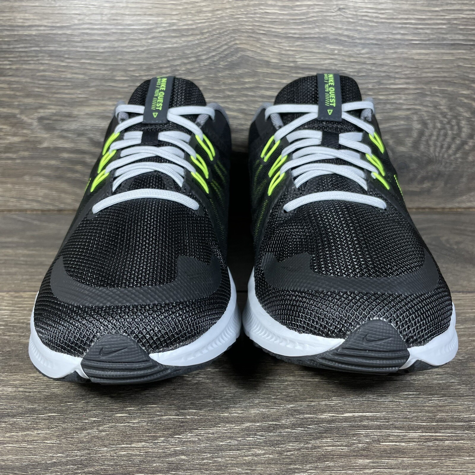 nike quest mens trainers