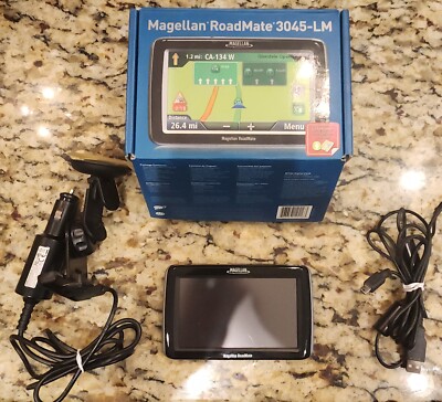 Magellan RoadMate 3045-LM Automotive GPS Receiver Lifetime Maps EUC