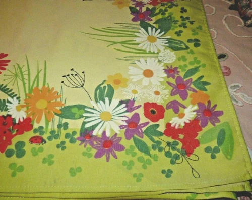 Sonoma Life+Style Table Cloth Spring Summer Floral Yellow 96" x 54" Rectangular