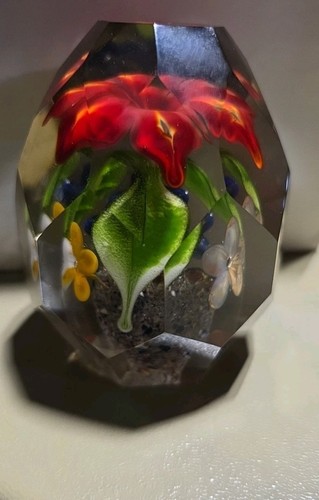 Antique Bohemian Lauscha Faceted glass paperweight - Picture 2 of 8