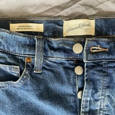 Universal Thread-Women’s High Rise Straight Jeans-Size 8-Medium Blue Denim