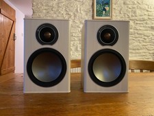Monitor Audio Bronze 1 Bookshelf Speakers - White