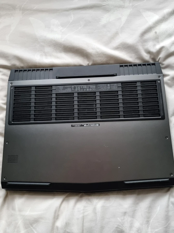 Alienware 17 R4 For Parts/Not Working, I7-7700HQ, GTX 1060 - Image 2 of 4