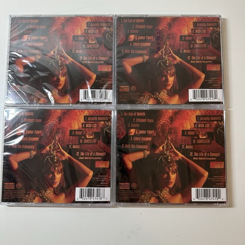 Taylor Swift The Life of a Showgirl CD Complete Hand-Signed Photos Set 4 SEALED - Picture 3 of 8