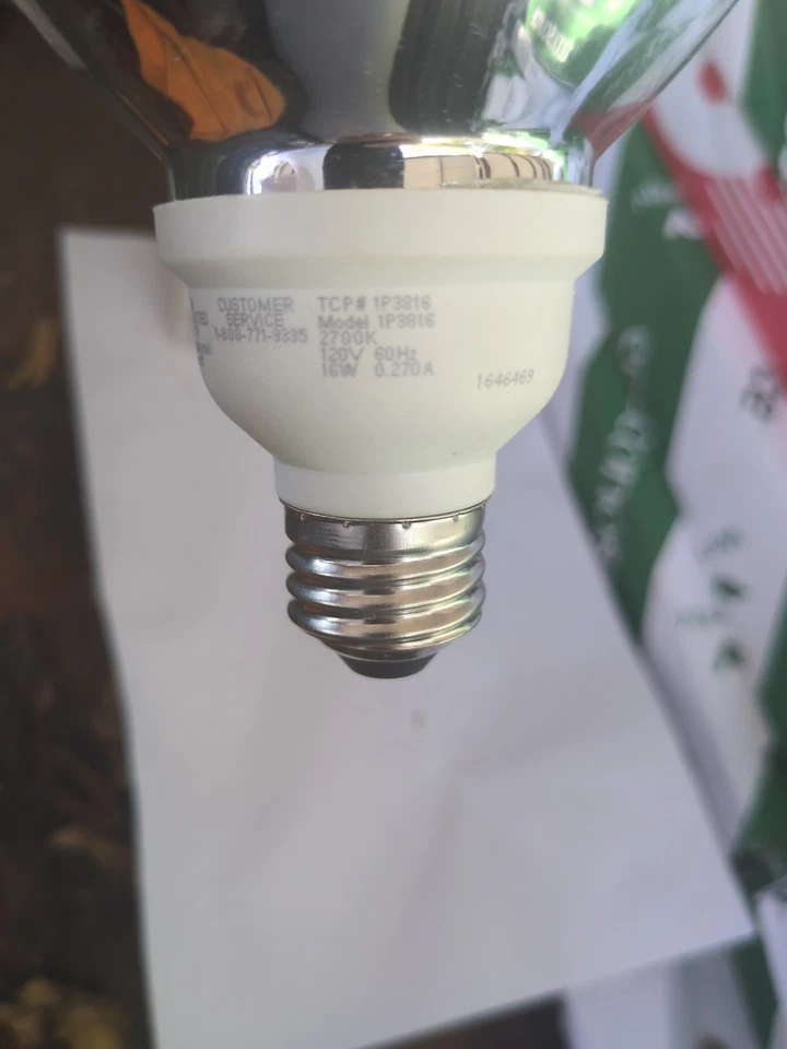 TCP 16 Watt = 65W PAR38 2700K 1P3816 CFL Flood Lamp 850L  - Image 2 of 4