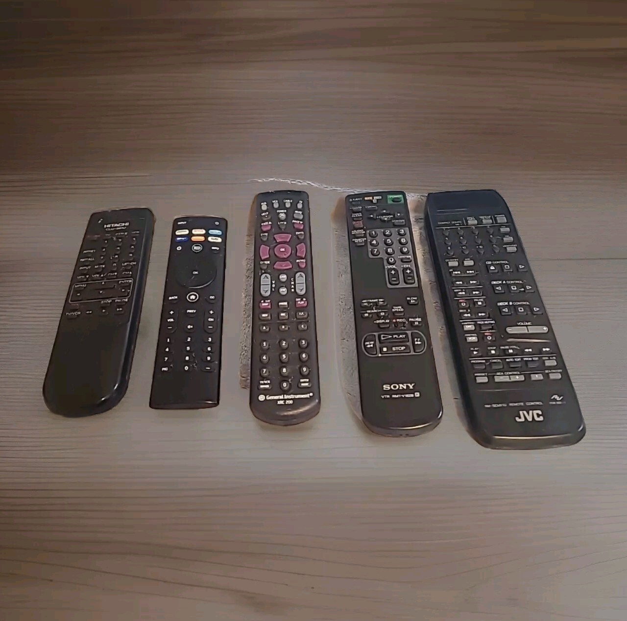 Lot Of 5 Remotes JVC Semx1u SONY V182B VIZIO HITACHI CLU-361U Resale Used