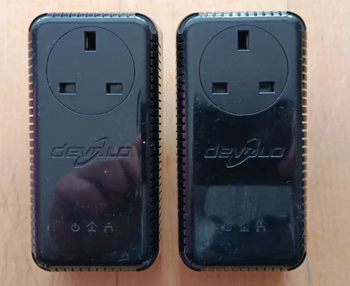 TP-LINK  PLA - dLAN 200 AVplus -  Passthrough Powerline Adapters