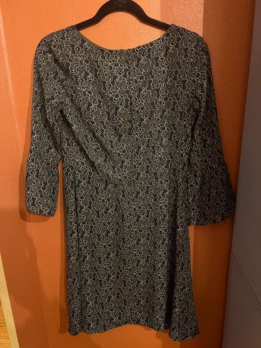 Banana Republic Size 2 Long-Sleeve Dress Dark Green with Small Floral Pattern - Picture 2 of 2
