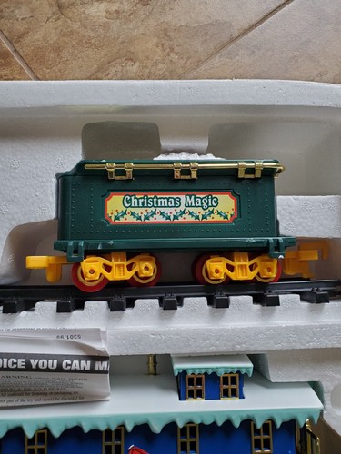 Train Set Toy State NORTH POLE Christmas Magical Musical Animated Train Set - Picture 3 of 7