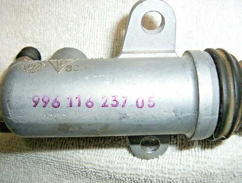 Porsche 996 997 clutch slave cylinder new condition - Picture 2 of 2
