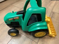 Tonka Farms plastic tractor GUC