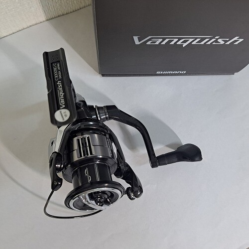 Shimano 23 Vanquish C3000XG Spinning Reel Free shipping Ship from