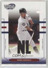 2004 Donruss World Series AL/NL Fabric Materials 215/250 Mike Lowell #WS-77 0q3