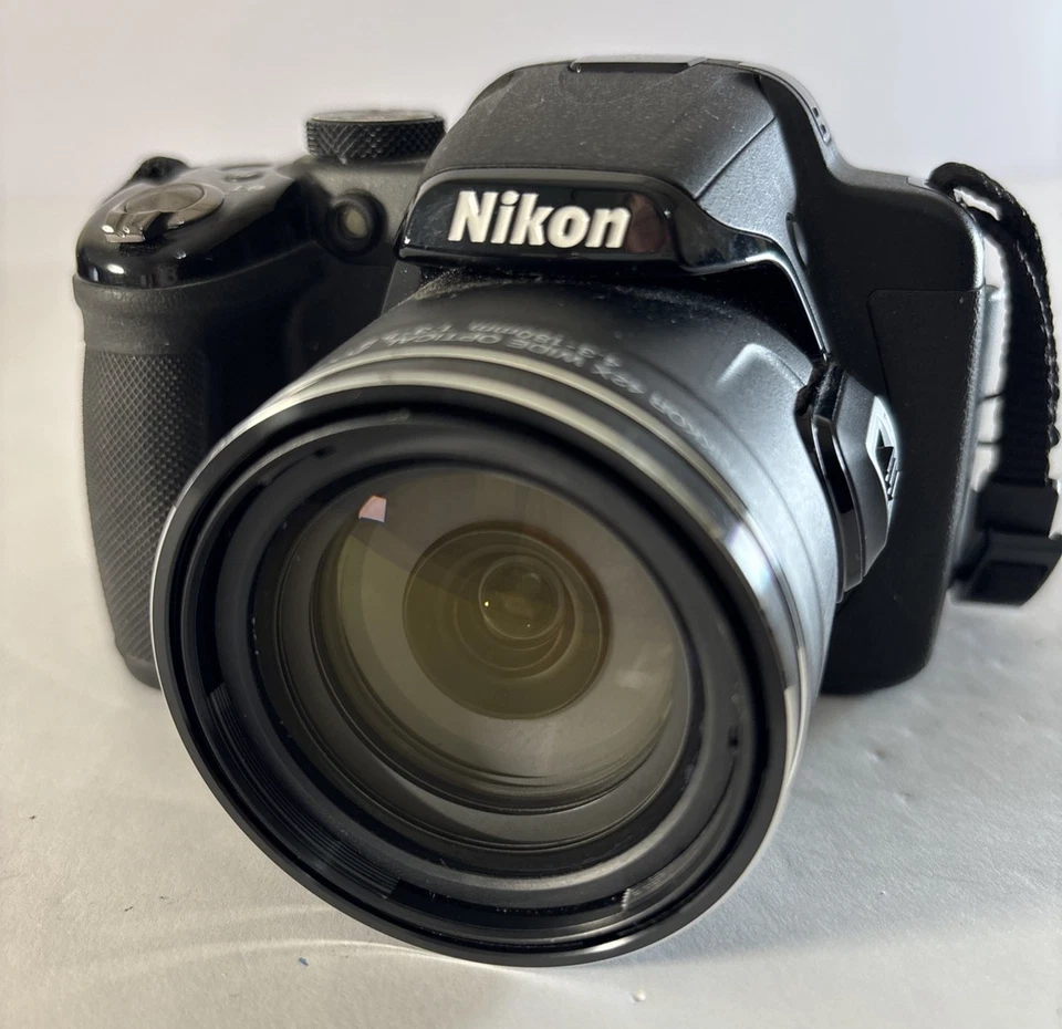 Cámara Nikon Coolpix P520 18.1MP 42X DSLR-Negra-Cargador, Tarjeta, Cable-Paquete Foto 3 de 4