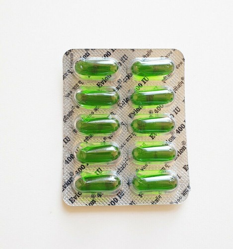 Vitamin E - Evion Capsules for Glowing Face Strong Hair Nails Glow Acne Wrinkles - Picture 6 of 15