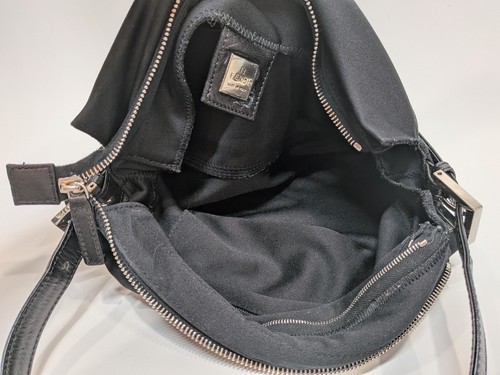 Fendi Mamma Baguette Shoulder Bag Black - Picture 17 of 20