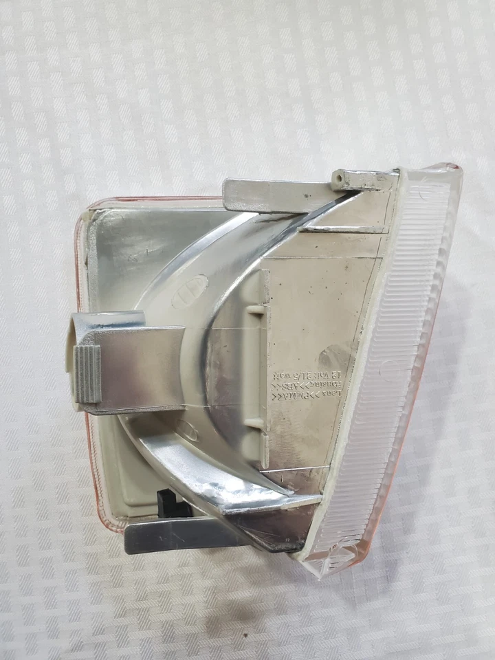 Lámpara de señal de giro VOLVO 760 940 960 - con niebla derecha 3518623 se adapta a 1988-95 ¡NUEVA! Foto 2 de 4