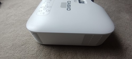 Casio XJ-F20XN Projector - 3500 Lumens Working Great - Picture 9 of 10