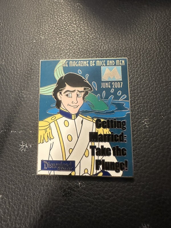DISNEY DLR M MAGAZINE COLLECTION Prince Charming 2007 JUNE LE1000 pin