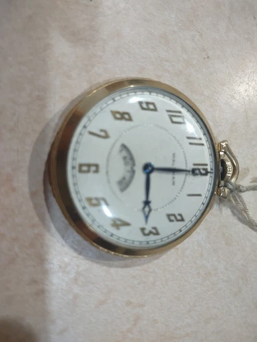 Waltham Royal antique pocket watch with second hand gold filled case 19 jewels