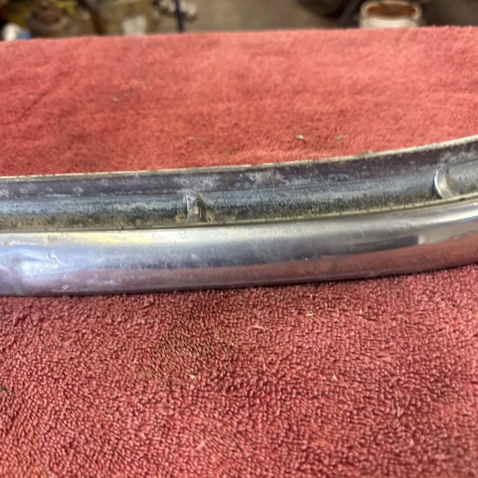 1950 1951 年 1952 年凯迪拉克左后门垂直修剪成型原装通用 OEM 复古 — 第 3/4 张图片