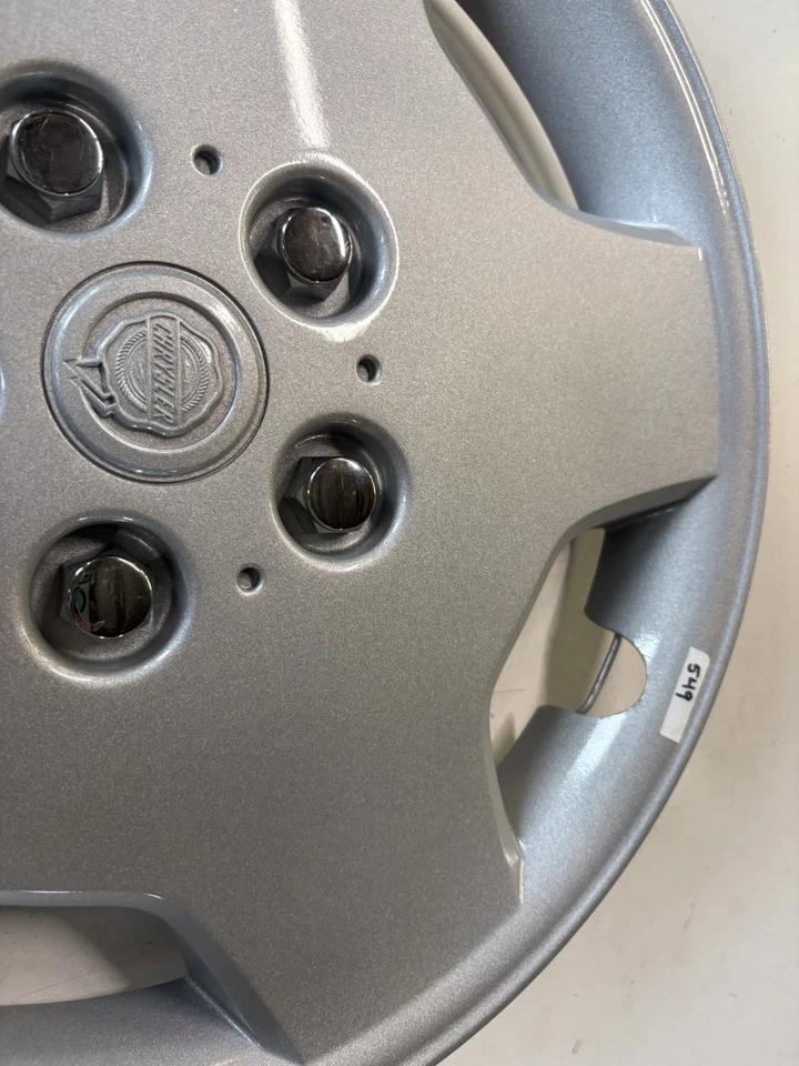 ONE 2001-2002 Chrysler Sebring cupé # 549 16" 5 radios tapacubos cubierta de rueda usada Foto 3 de 4
