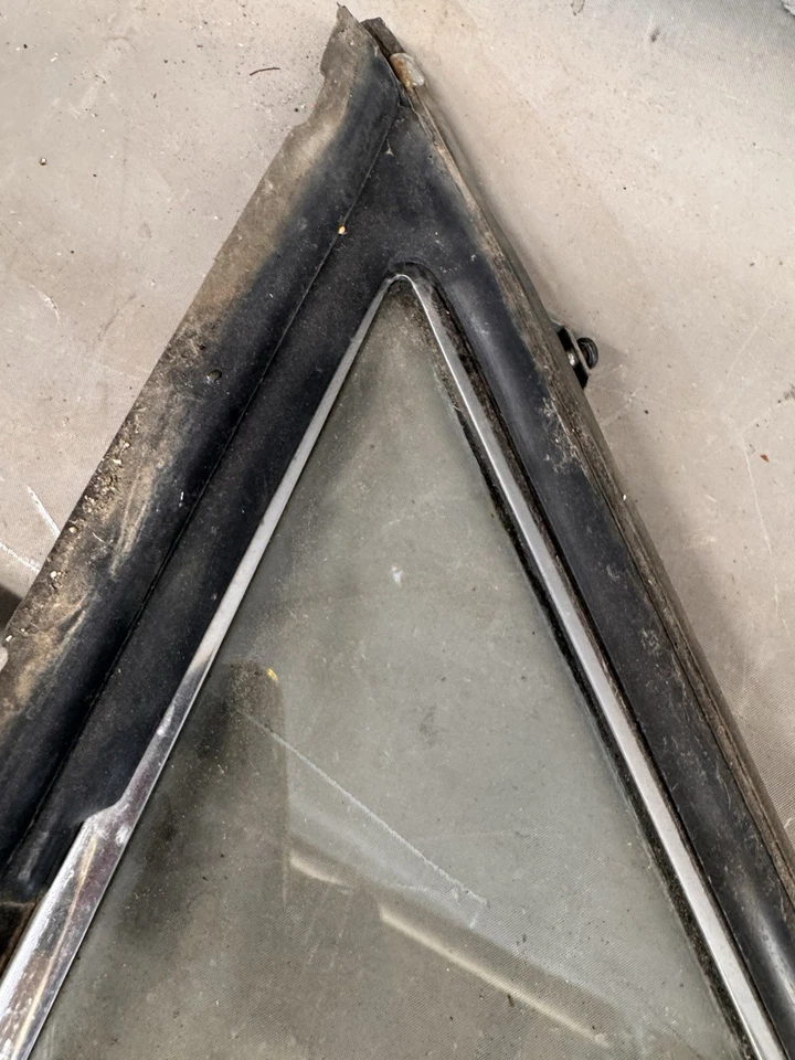 Ford Galaxie 1965 1967 1968 marcos de ventana de ventilación puerta de vidrio sedán Mercury Monterey Foto 4 de 4