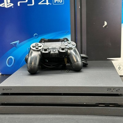 Sony PlayStation 4 Pro - 1 TB - schwarz - inkl. Controller in OVP