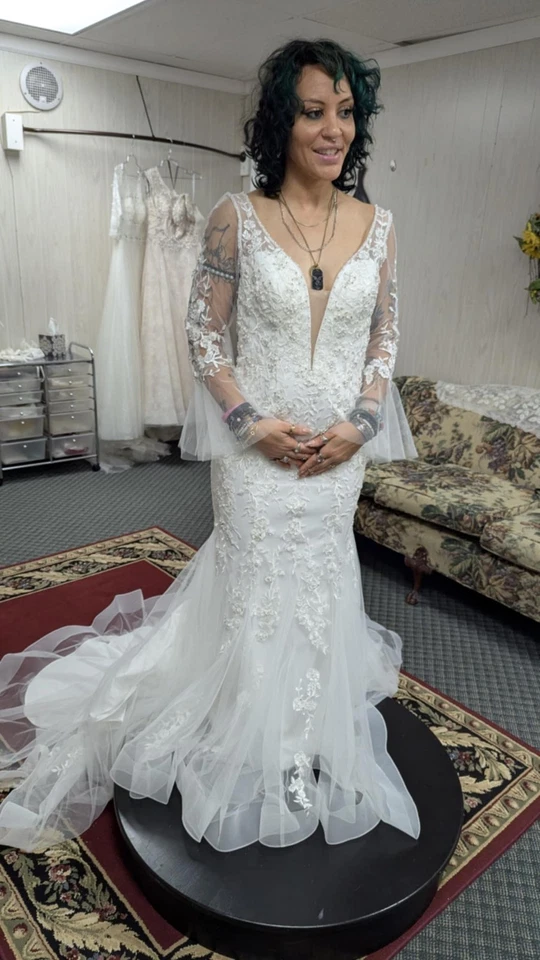 Nuevo diamante blanco, manga larga, cuentas, sirena, vestido de novia talla 12 Foto 3 de 4