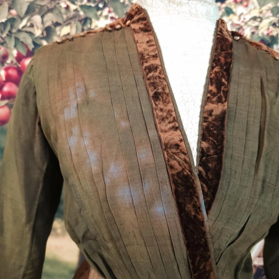 Brown and Tan 1900s Prairie Dress Antique Gown Velvet Trim White Lace Mock Neck - Image 4 of 4