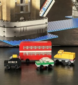 LEGO Creator Expert Tower Bridge 10214 Used w/ Box 99% Complete Read Desc