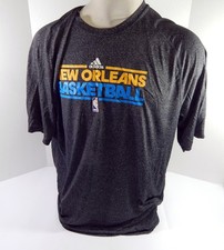 2011-12 New Orleans Hornets Team Issued Grey Training T-Shirt 2XL 044